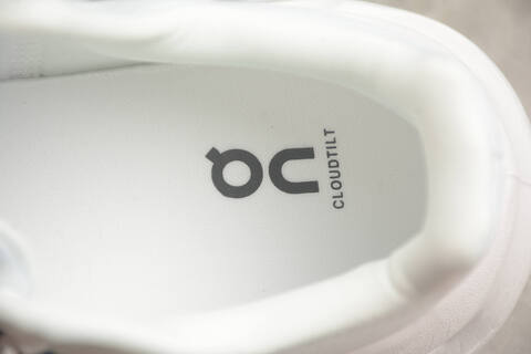 On Running Cloudtilt 3ME10690553 White Black US 8 EU 41 UK 7 5 JP 26 Running Shoe Running Sneakers - Men's (BS-59463)