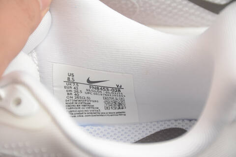 Nike Vomero Premium White Black Blue Red Running Shoe (BS-59725)