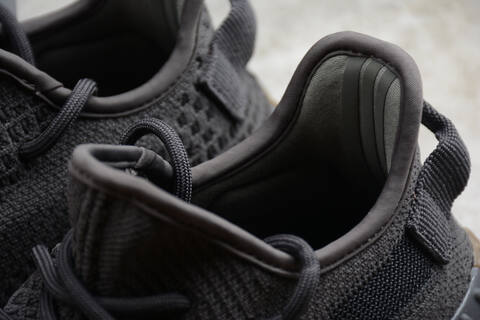 Yeezy 350 V2 FY4176 Dark Grey Gum Brown Sneaker (BS-87525)