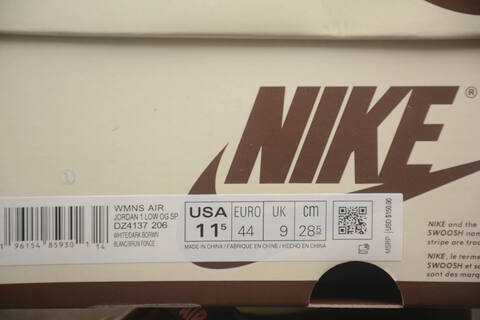 Travis Scott x Air Jordan 1 Low OG DZ4137 206 Lifestyle (BS-59619)