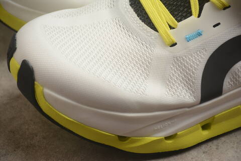 On Running Cloudflow 5 White Black Neon Yellow Running Shoe Running Sneakers (BS-59850)