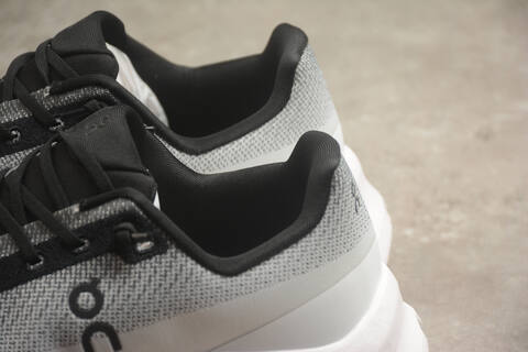 On Cloudtilt Black Ivory White US 7 EU 40 UK 6 5 JP 25 Running Shoe Running Sneakers - Men's (BS-59461)