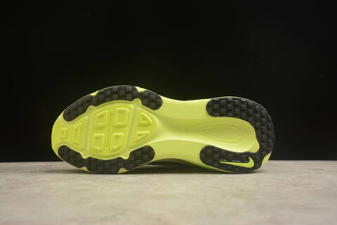 Nike Vomero 18 HM6804 102 White Green Black EUR 42 5 Running Shoe - Men's (BS-59449)