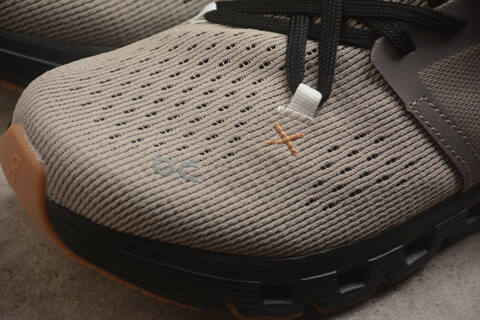 On Cloud X 4 3ME30042532 Fog Black White Gum Brown US 7 EU 40 UK 6 5 JP 25 Running Shoe Running Sneakers - Men's (BS-59781)