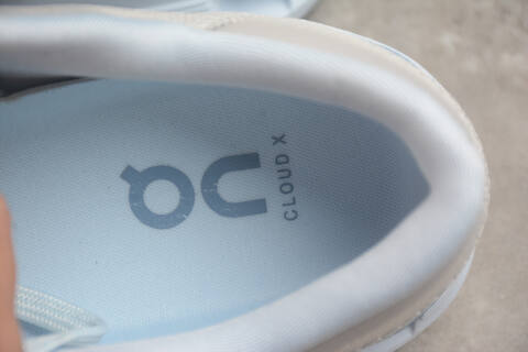 On Running Cloud X 4 3ME30073278 Silver Chambray White US 7 EU 40 UK 6 5 JP 25 Running Shoe Running Sneakers - Men's (BS-59777)