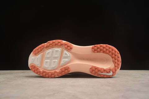 Nike Vomero 18 HM6804 601 Light Orange EU 36 5 Running Shoe - Women's (BS-59448)