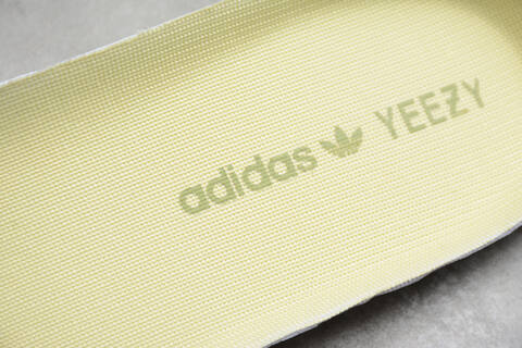 Yeezy 350 V2 FV3255 Pale Yellow Grey Cream Pink Sneaker (BS-87537)