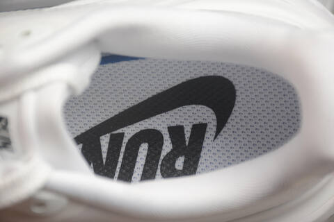 Nike Vomero Premium White Black Blue Running Shoe (BS-59730)