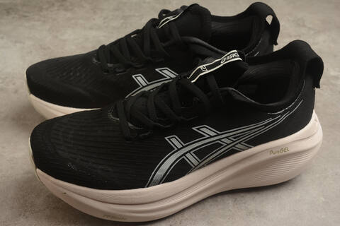 ASICS GEL NIMBUS 27 1011B958 002 Black White US 8 5 EUR 42 UK 7 5 CM 26 5 CN 265 Running Shoe Running Sneakers - Men's (BS-59745)