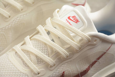 Nike VOMERO PREMIUM Lifestyle (BS-59720)