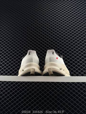 On Cloudvista 2 Cream White Black EU 36-45 Trail Shoe Trail Running Sneakers - Unisex (BS-85599)
