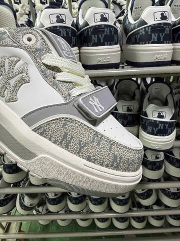 MLB Chunky Liner White Grey Off White Sneaker Casual