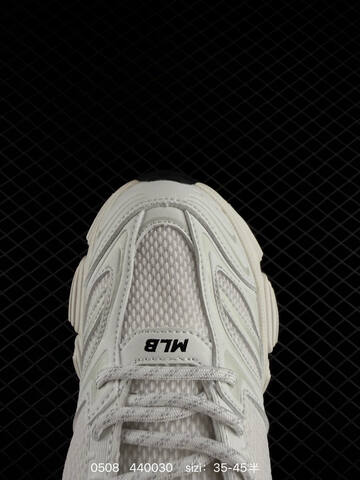 MLB Chunky Liner White Off White Black EU 35-45 Sneaker Casual Sneakers - Unisex