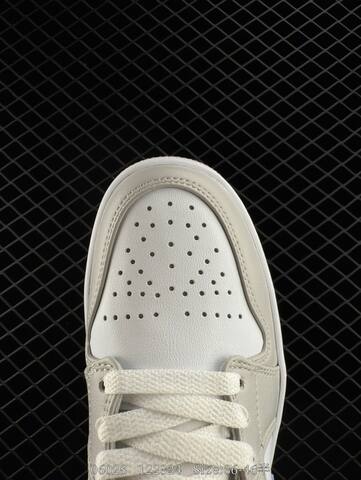 Jordan Air Jordan 1 Low 553558-146 White Light Grey Light Blue Gum Brown EU 36-46 Skate Shoe - Unisex (BS-81130)