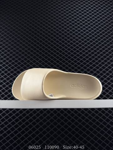 Other Adidas ADILETTE LUMIA JP9578 40-45 110090 Lifestyle - Men's (BS-78327)