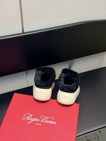 Roger Vivier NewViv Black White Sneaker (BS-87422)