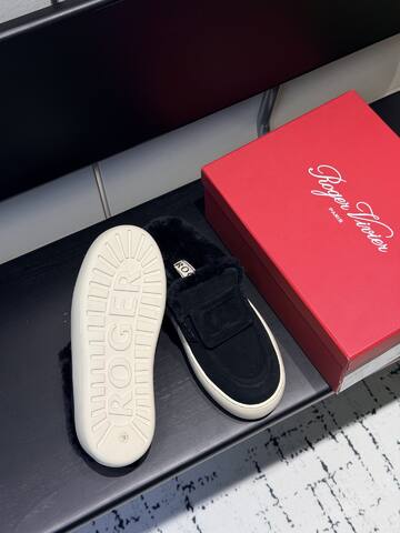 Roger Vivier NewViv Black White Sneaker (BS-87422)