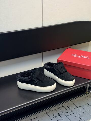 Roger Vivier NewViv Black White Sneaker (BS-87422)