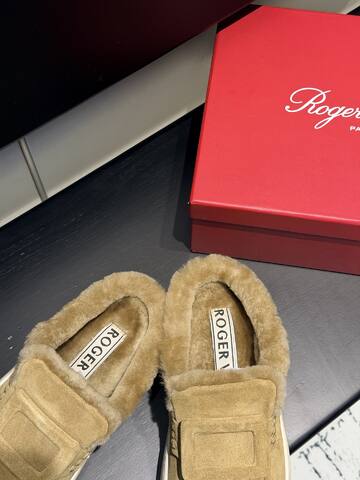 Roger Vivier NewViv Fur Lined Mule Sneaker Beige White Light Brown (BS-87421)