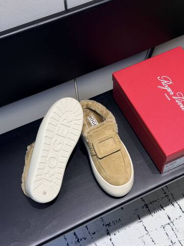 Roger Vivier NewViv Fur Lined Mule Sneaker Beige White Light Brown (BS-87421)