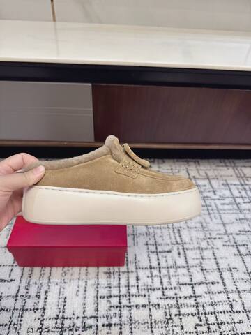 Roger Vivier NewViv Beige White Light Brown Sneaker (BS-87503)