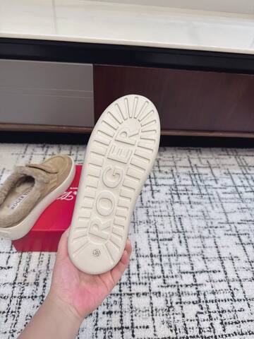 Roger Vivier NewViv Beige White Light Brown Sneaker (BS-87503)