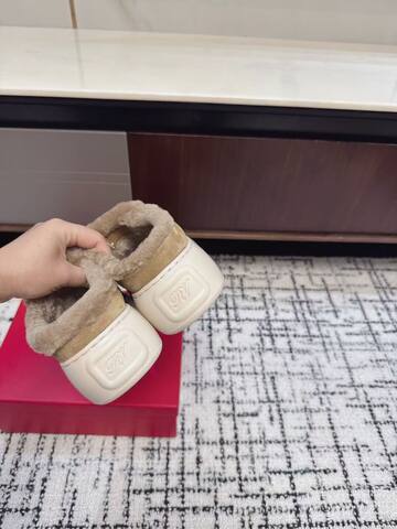 Roger Vivier NewViv Beige White Light Brown Sneaker (BS-87503)